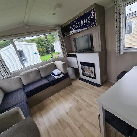 Presthaven Cozy Retreat Appartamento Prestatyn Esterno foto