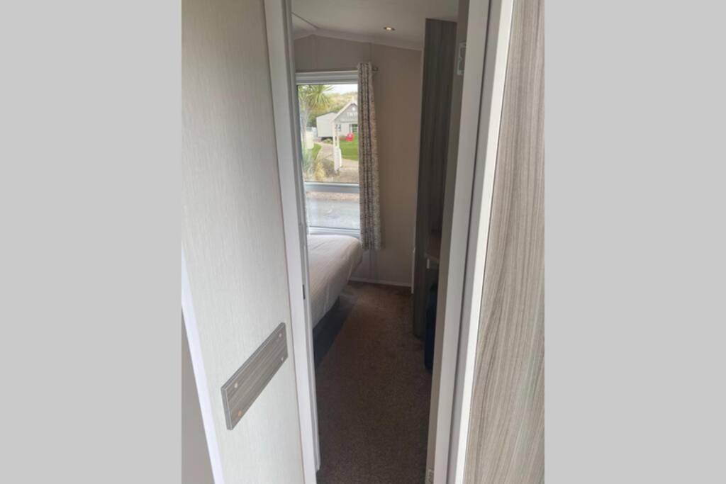 Presthaven Cozy Retreat Appartamento Prestatyn Esterno foto