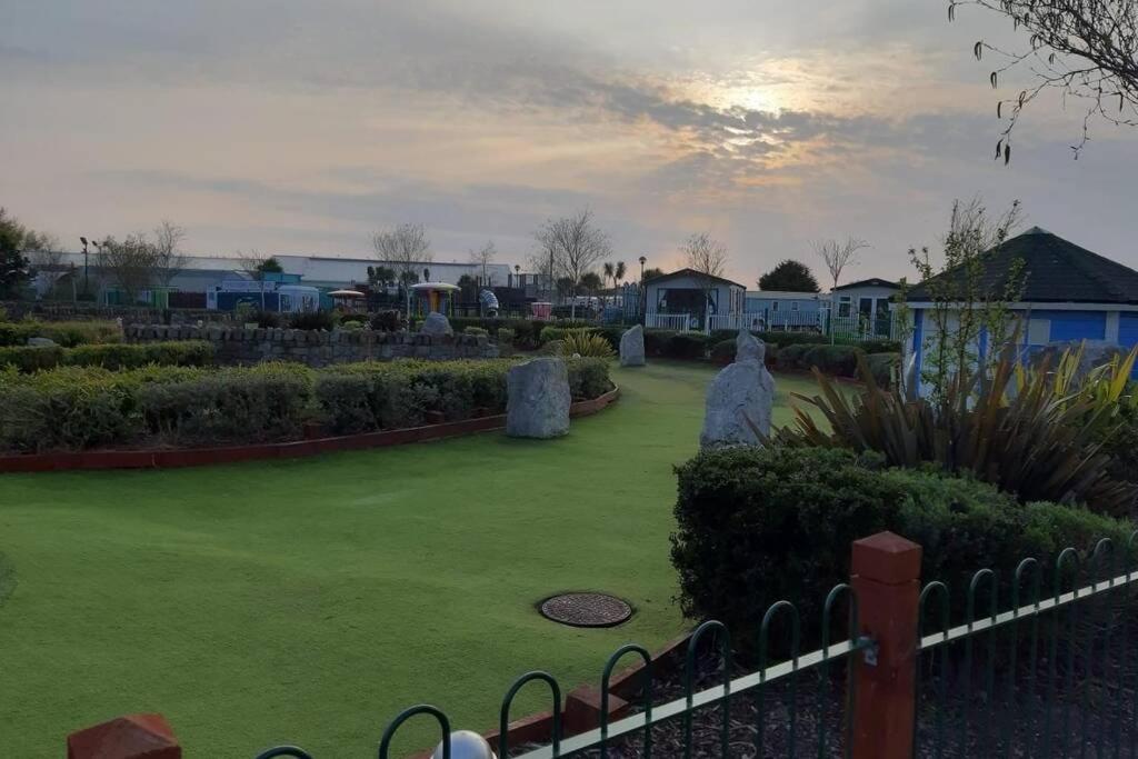 Presthaven Cozy Retreat Appartamento Prestatyn Esterno foto