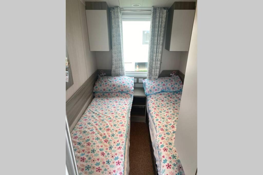 Presthaven Cozy Retreat Appartamento Prestatyn Esterno foto
