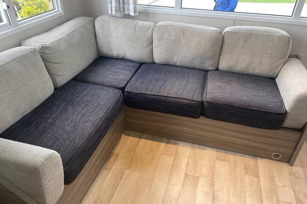 Presthaven Cozy Retreat Appartamento Prestatyn Esterno foto