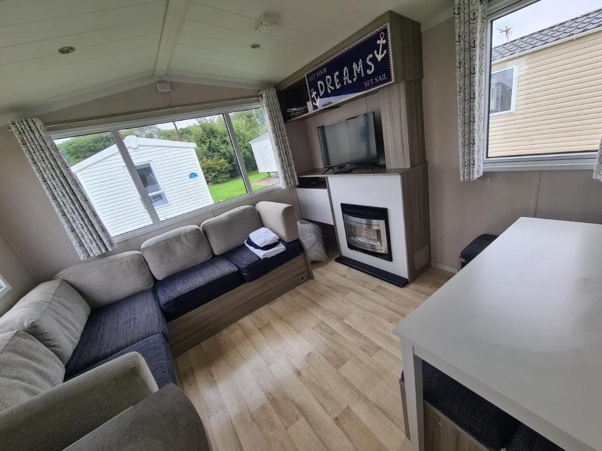 Presthaven Cozy Retreat Appartamento Prestatyn Esterno foto